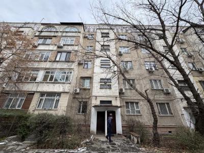 Продаю 2-комнатную квартиру, 50кв. м., этаж - 2/5, Московская/ Уметалиева.