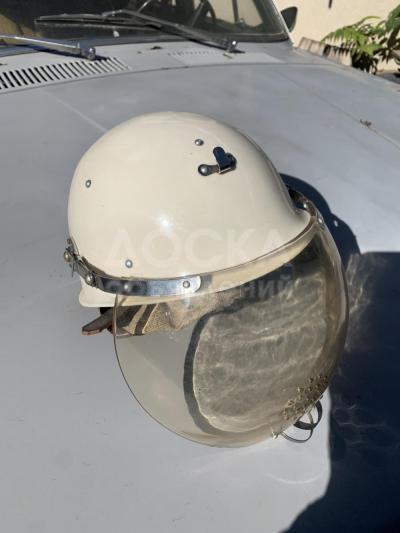 Продаю  каски новые (СССР):Строительные по 380 сом, шахтера 700 сом, пожарных  980 сом, очки