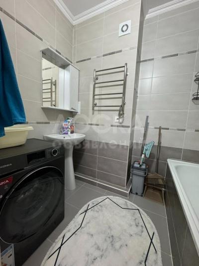 Продаю 2-комнатную квартиру, 69кв. м., этаж - 16/16, ботсад.