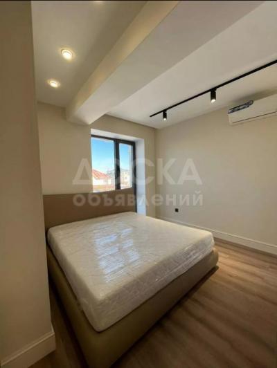 Сдаю дом 6-ком. 400кв. м., этаж-2, 10-сот., стена кирпич, бакаева.