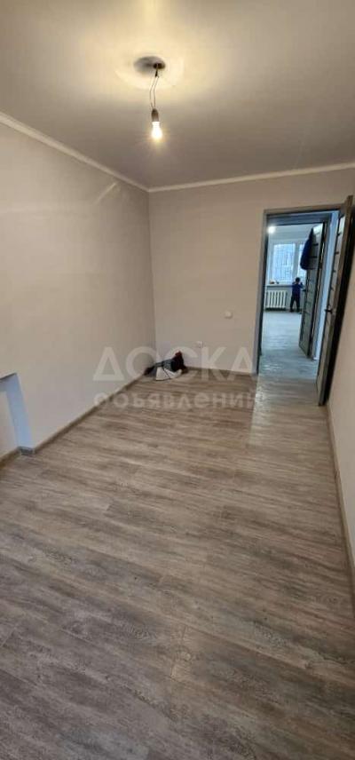 Продаю 3-комнатную квартиру, 57кв. м., этаж - 2/4, Бейшеналиева 35.