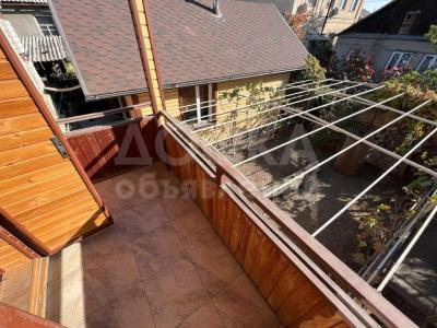 Продаю дом 4-ком. 138кв. м., этаж-2, 4-сот., стена кирпич, Ракетная 4.