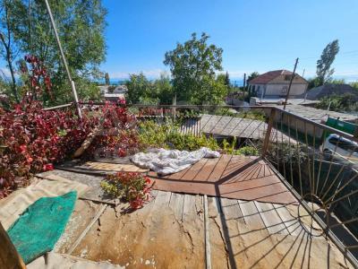 Продаю дом 4-ком. 105кв. м., этаж-2, 9,5-сот., стена кирпич, Бактуу-Долоноту.