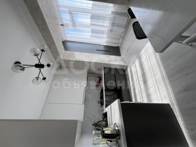 Продаю 1-комнатную квартиру, 43.9кв. м., этаж - 5/5, Мичурина 349.