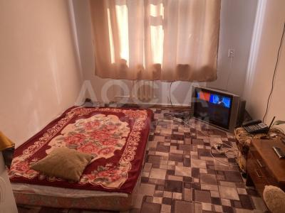 Продаю 1-комнатную квартиру, 12кв. м., этаж - 5/5, Ахунбаева\Малдыбаева.