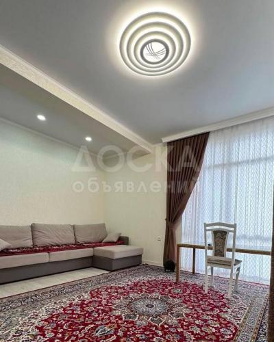 Продаю коттедж 3-ком. 150кв. м., этаж-1, 1-сот., стена кирпич, Чон Сары-Ой.