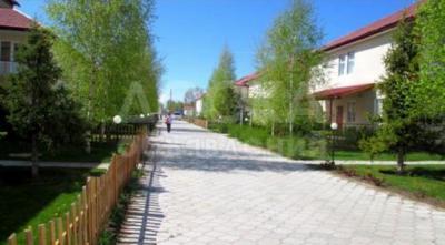 Продаю 3-комнатную квартиру, 100кв. м., этаж - 1/2, Пансионат «Келечек» - Чолпон-Ата.