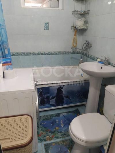 Продаю 2-комнатную квартиру, 47кв. м., этаж - 2/4, Ахунбаева\Ш.Руставели.