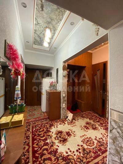 Продаю 4-комнатную квартиру, 75кв. м., этаж - 5/5, мкр Асанбай.