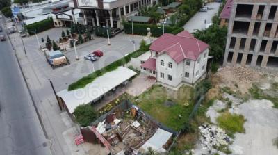 Продаю дом 6-ком. 157кв. м., этаж-2, 8-сот., стена кирпич, Арча Бешик.