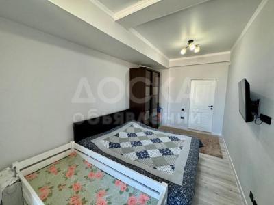 Продаю 2-комнатную квартиру, 58кв. м., этаж - 9/10, ул.Токомбаева/Куттубаева.