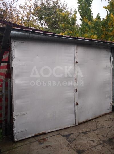 Продаются металлические гаражные ворота