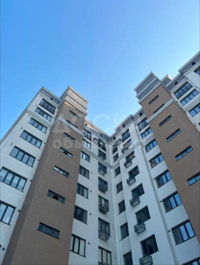 Продаю 1-комнатную квартиру, 48кв. м., этаж - 9/10, мкр. Аламедин-1.