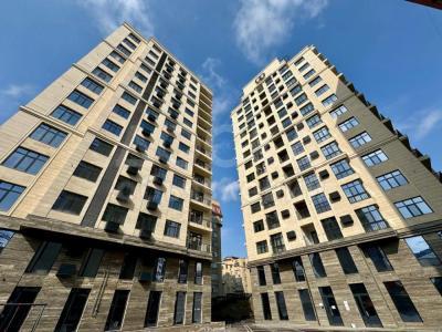 Продаю 3-комнатную квартиру, 97кв. м., этаж - 3/14, Абдымомунова 290.