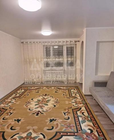 Продаю 2-комнатную квартиру, 42кв. м., этаж - 3/3, Политех.