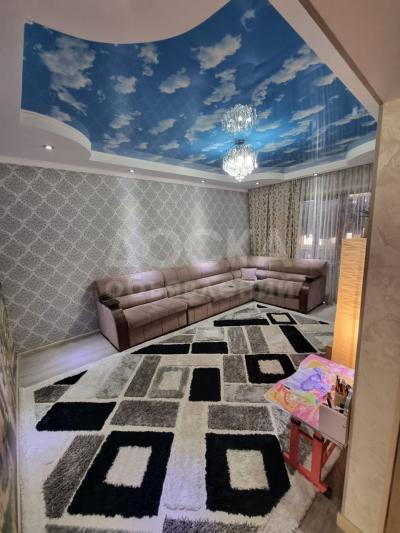 Продаю 3-комнатную квартиру, 64кв. м., этаж - 1/9, Аламедин-1 (Городок Энергетиков).