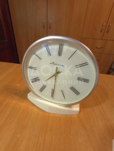 Продаю настольные часы СССР,,Молния"Б/У