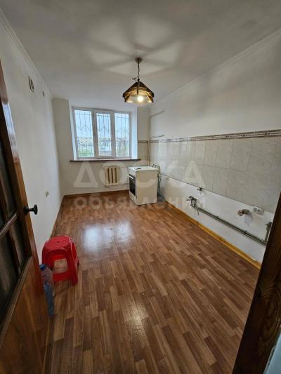 Продаю 4-комнатную квартиру, 80кв. м., этаж - 3/5, Московская/Уметалиева.