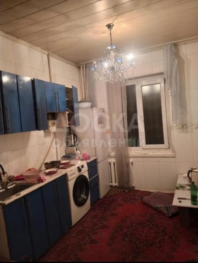 Продаю 3-комнатную квартиру, 62кв. м., этаж - 2/5, мкр. Аламедин-1.