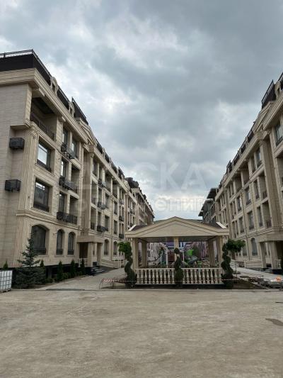 Продаю 2-комнатную квартиру, 66кв. м., этаж - 2/5, Аалы Токомбаева 15/12.