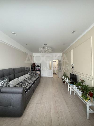 Продаю 2-комнатную квартиру, 78кв. м., этаж - 5/12, мкр. Аламедин-1.