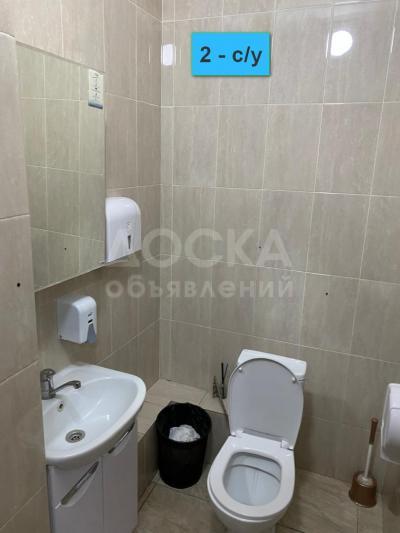 Продаю офисное помещение 220кв. м., Тоголок Молдо / Рыскулова.