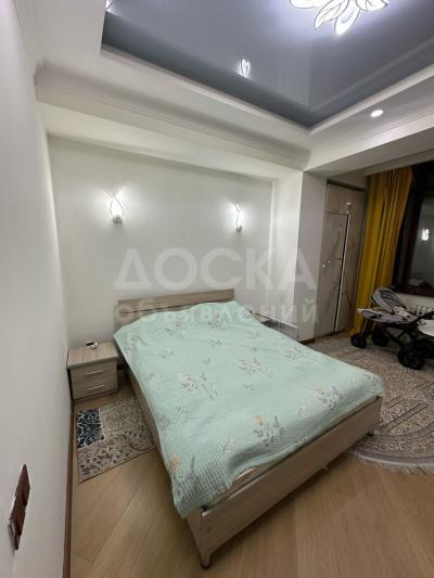 Продаю 2-комнатную квартиру, 77кв. м., этаж - 2/10, Уметалива Боконбаева.