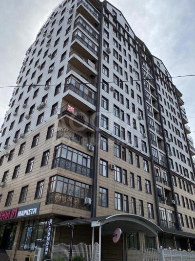 Продаю 3-комнатную квартиру, 136кв. м., этаж - 10/14, Восток-5.