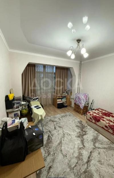 Продаю 3-комнатную квартиру, 68кв. м., этаж - 4/5, 10 мкр.