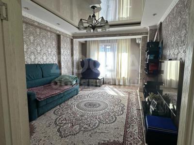 Продаю 2-комнатную квартиру, 57кв. м., этаж - 4/10, за ТЦ Караван..