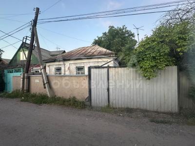 Продаю дом 6-ком. 38.2кв. м., этаж-1, 4-сот., стена кирпич, ул. Т. Айтматова 275.