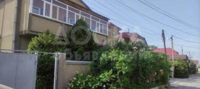 Продаю дом 7-ком. 1кв. м., этаж-2, 15-сот., стена кирпич, р-он Киргизия-1.