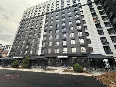 Продаю 2-комнатную квартиру, 71кв. м., этаж - 2/12, Кок жар ж/м Сейтек.