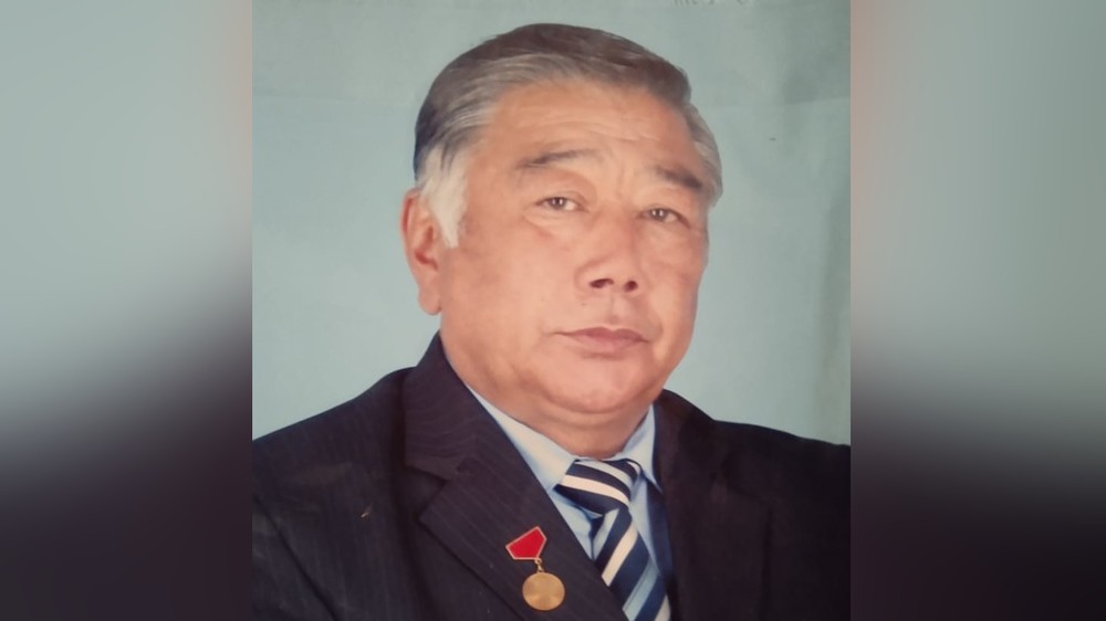 Жаныш Мокешов