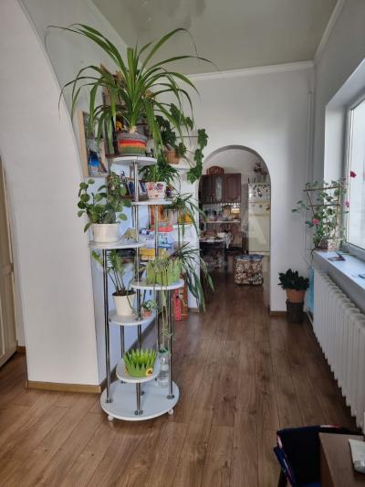 Продаю дом 3-ком. 85кв. м., этаж-1, 4-сот., стена саман, Ахунбаева - Бакаева.