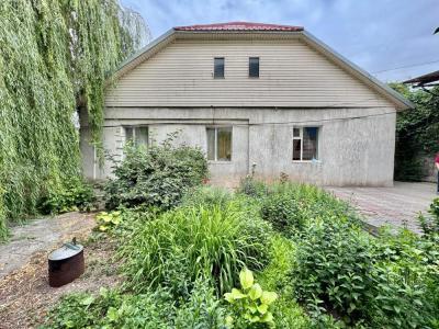 Продаю дом 5-ком. 102кв. м., этаж-1, 4.2-сот., стена кирпич, Жибек Жолу/Усенбаева .