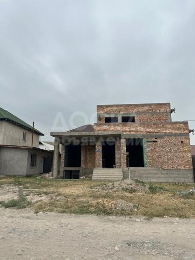 Продаю дом 5-ком. 239кв. м., этаж-2, 5-сот., стена кирпич, 69га улица 16 дом 22.