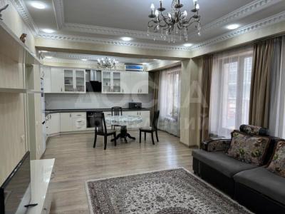 Продаю 2-комнатную квартиру, 75кв. м., этаж - 2/13, Золотой квадрат.