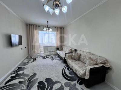 Продаю 1-комнатную квартиру, 33кв. м., этаж - 6/9, улан-2.