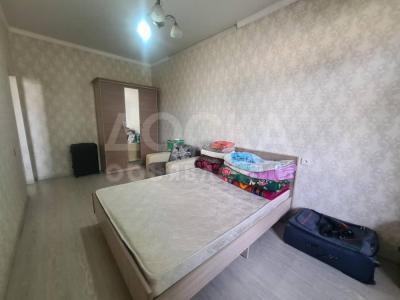 Продаю 3-комнатную квартиру, 68кв. м., этаж - 3/3, напротив Российского посольства.