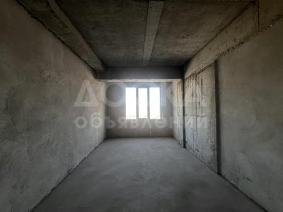 Продаю 1-комнатную квартиру, 52кв. м., этаж - 4/12, шлагбаум.