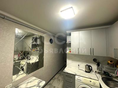 Продаю 2-комнатную квартиру, 42кв. м., этаж - 1/4, 3 м-н.