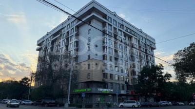 Продаю 2-комнатную квартиру, 55кв. м., этаж - 2/10, Киевская и Уметалиева.