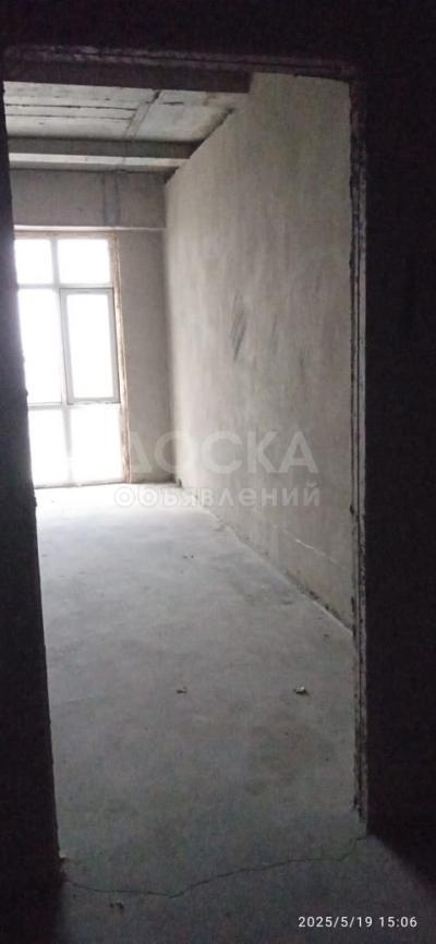 Продаю 1-комнатную квартиру, 50кв. м., этаж - 16/16, р-он рынка Мадина.