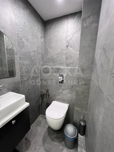 Продаю 2-комнатную квартиру, 54кв. м., этаж - 4/5, ибраимова/чуй.