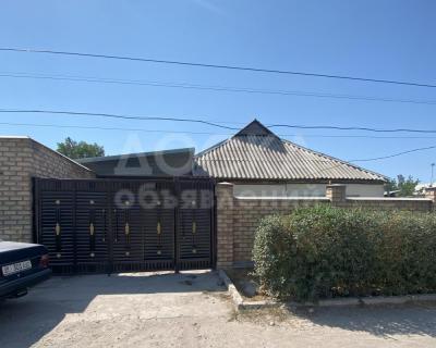 Продаю дом 3-ком. 80кв. м., этаж-1, 6-сот., стена кирпич, р-н Пишпек, Завод Кока-Кола/Авиационный институт .