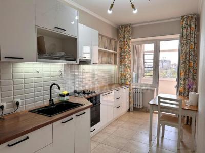 Продаю 2-комнатную квартиру, 80кв. м., этаж - 6/10, льва толстого/тыныстнова.