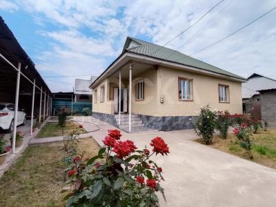 Продаю дом 4-ком. 106кв. м., этаж-1, 4.7-сот., стена кирпич, Ак Орго, ул.Алыкулова.