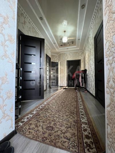 Продаю дом 8-ком. 210кв. м., этаж-1, 8-сот., стена кирпич, Ж/М Ак Өрго ориентир ресторан Ак Өргө.