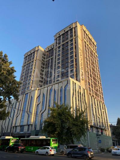 Продаю 4-комнатную квартиру, 150кв. м., этаж - 16/16, Тыныстанова/Киевская (золотой квадрат).